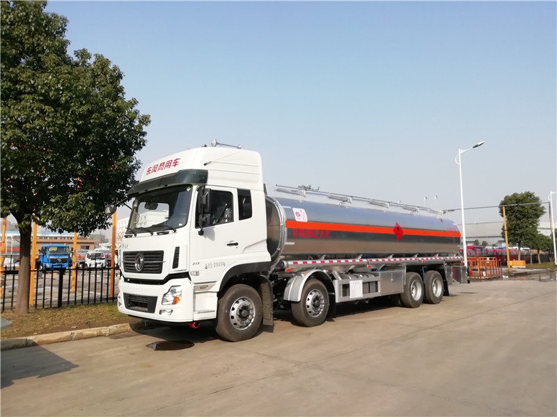 東風天龍前四后八23.5方運油車，20.3噸油罐車