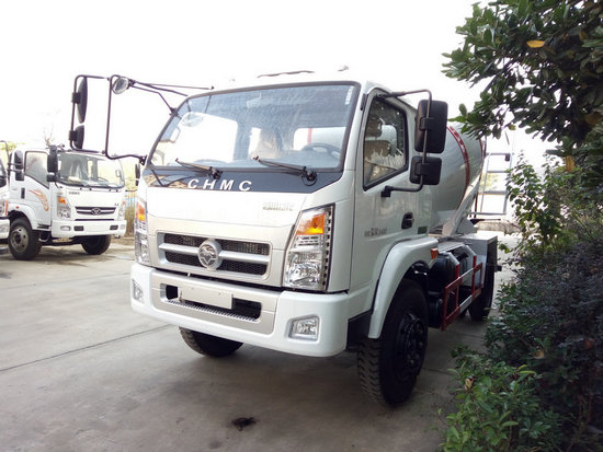 南駿5方混凝土攪拌運(yùn)輸車