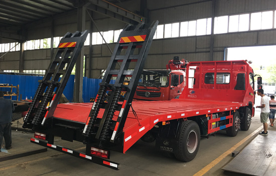 國五江淮小三軸挖機平板車