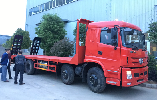 國五三環(huán)昊龍前四后八挖機(jī)平板車