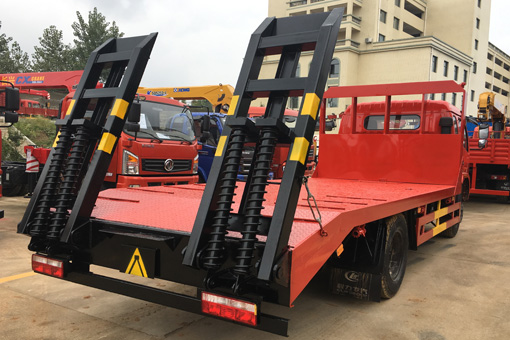 國(guó)五東風(fēng)福瑞卡單橋平板車