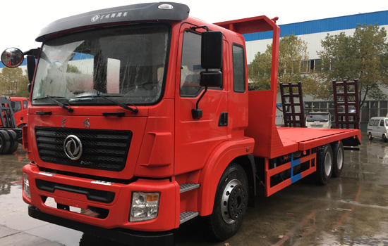 國(guó)五東風(fēng)后八輪平板車